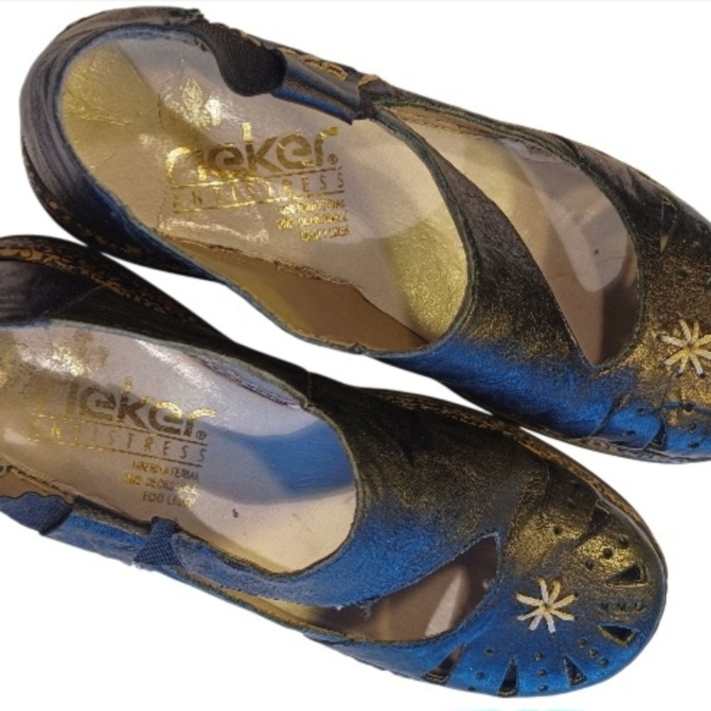 Rieker Women's Black and Gold Flats